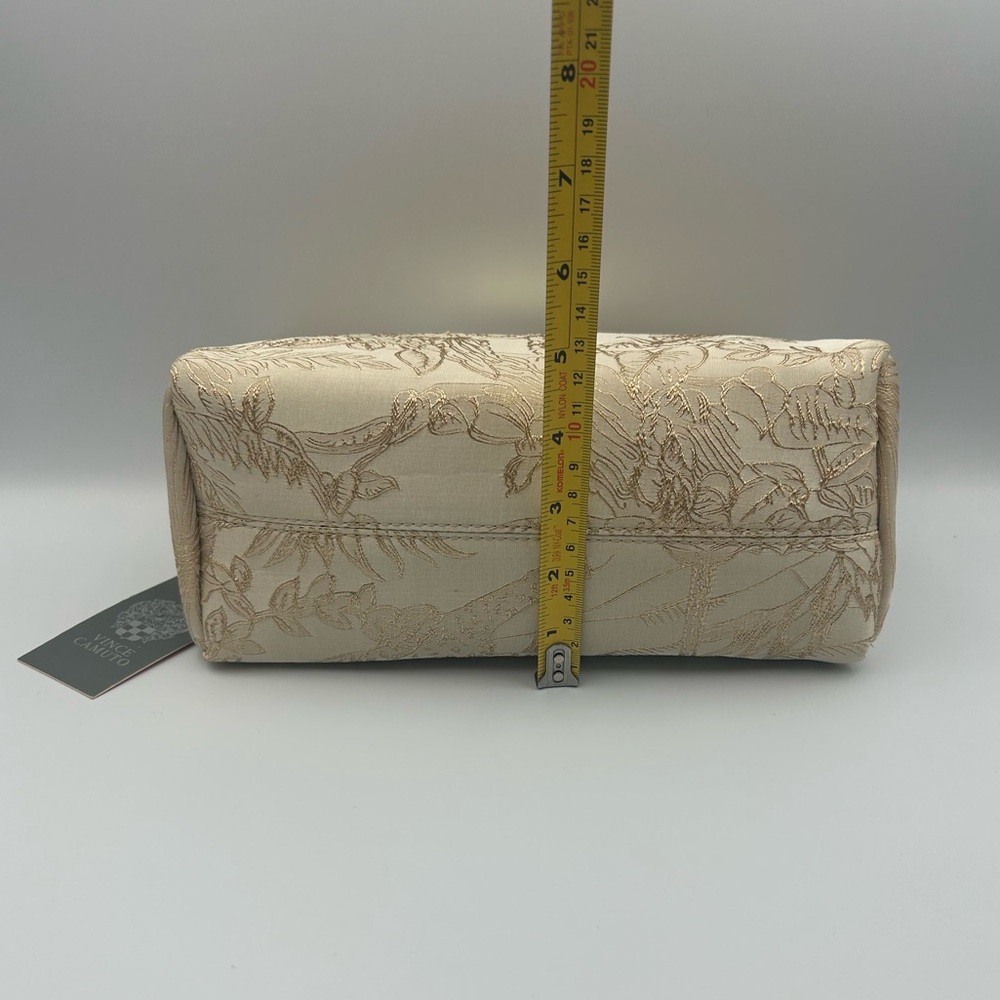 *New* Vince Camuto Cream and Gold Animal and Plant Scene Cosmetic/Travel Bag - Picture 15 of 15